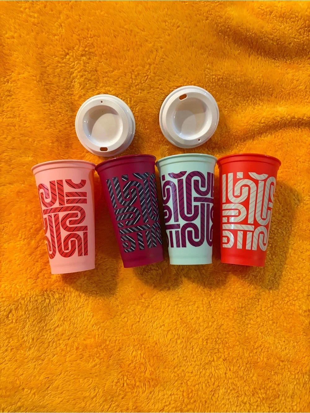 Set of 4 Reusable Starbucks  Patterned Cups